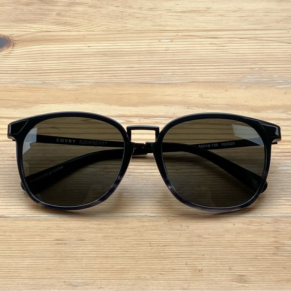 Covry Vega Sunglasses, polarized lenses, black
